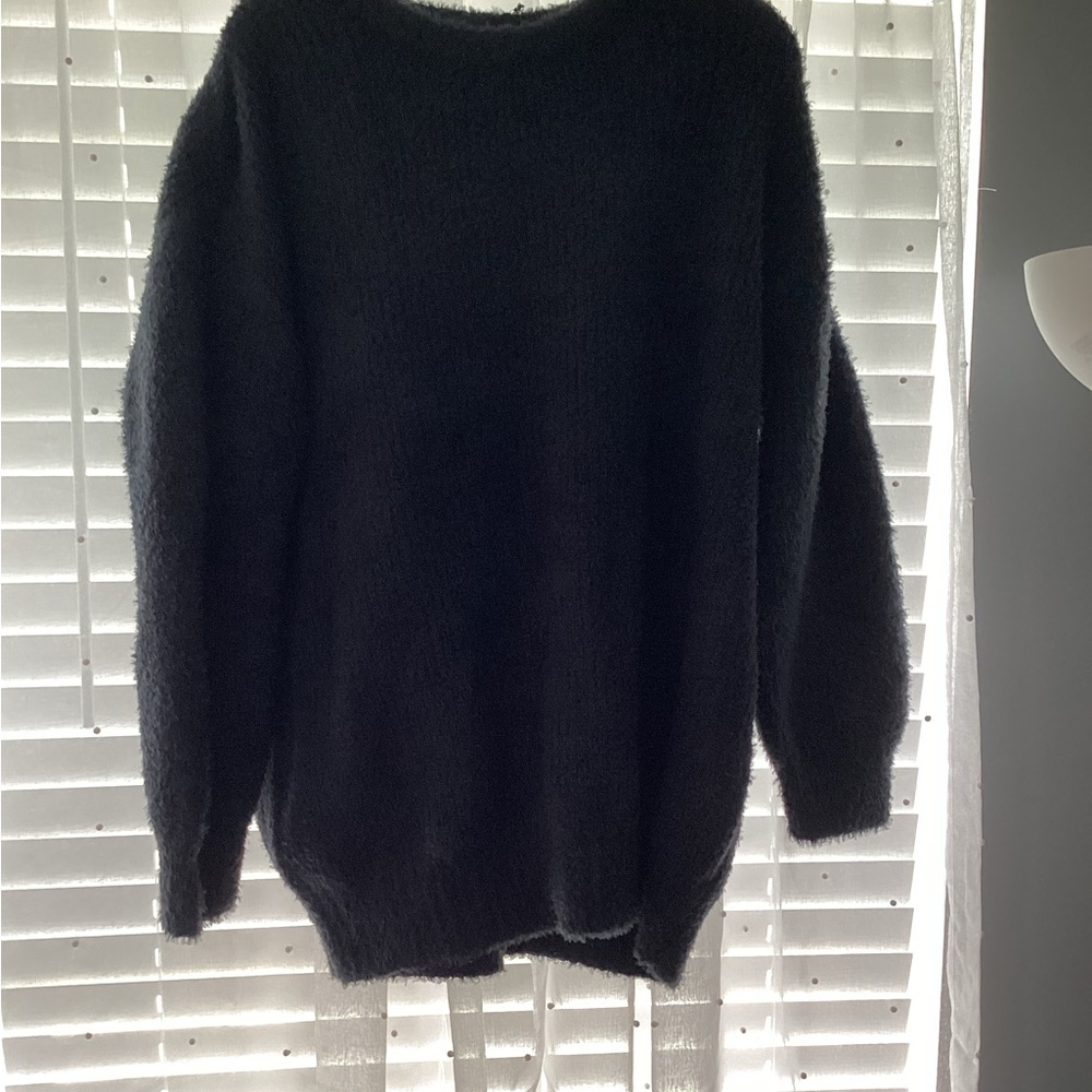 Cozy Black Crew Neck Sweater with Plush Texture